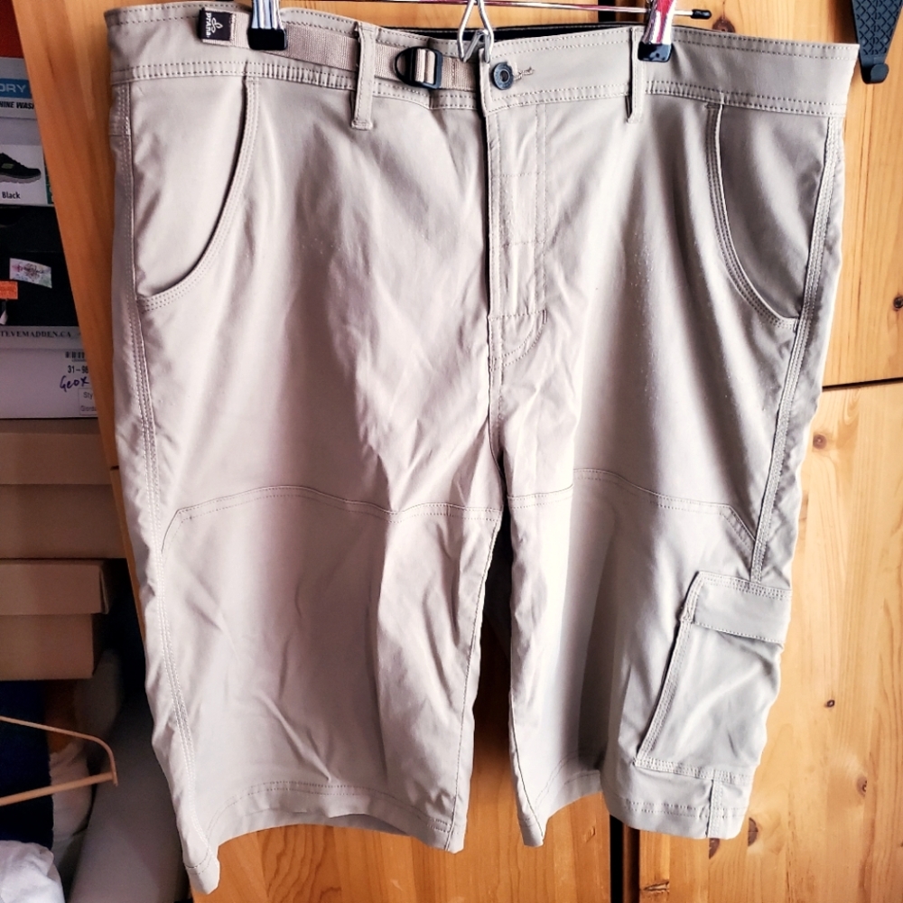 PraNa Men's Khaki Cargo Shorts Size XXL